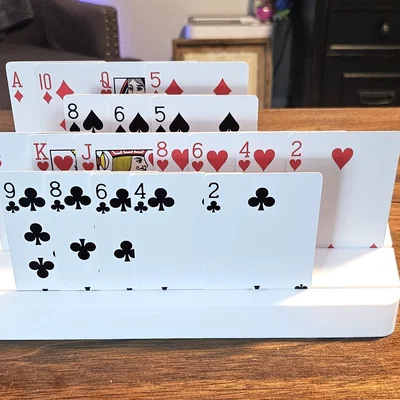 Giá đỡ bài (Playing Card Holder)