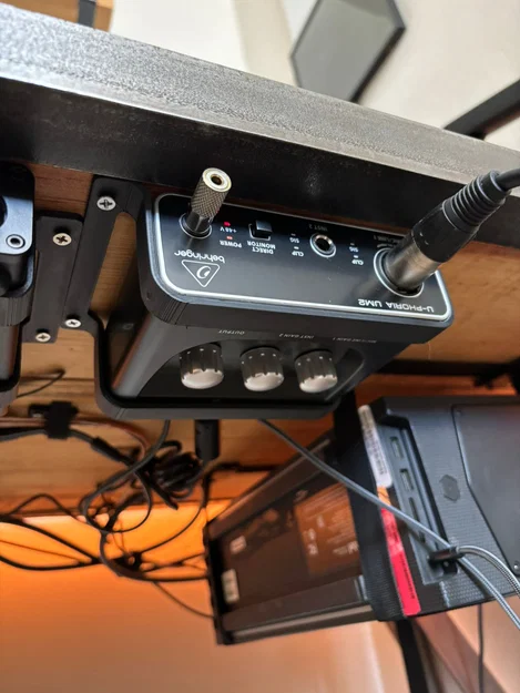 Giá treo dưới bàn cho Behringer UM2 (Under desk mount) - Image 1