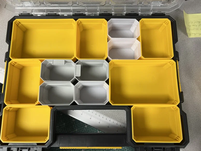 Các Ngăn Chứa Mini DeWalt (DeWalt Mini Storage Bins) - Image 1
