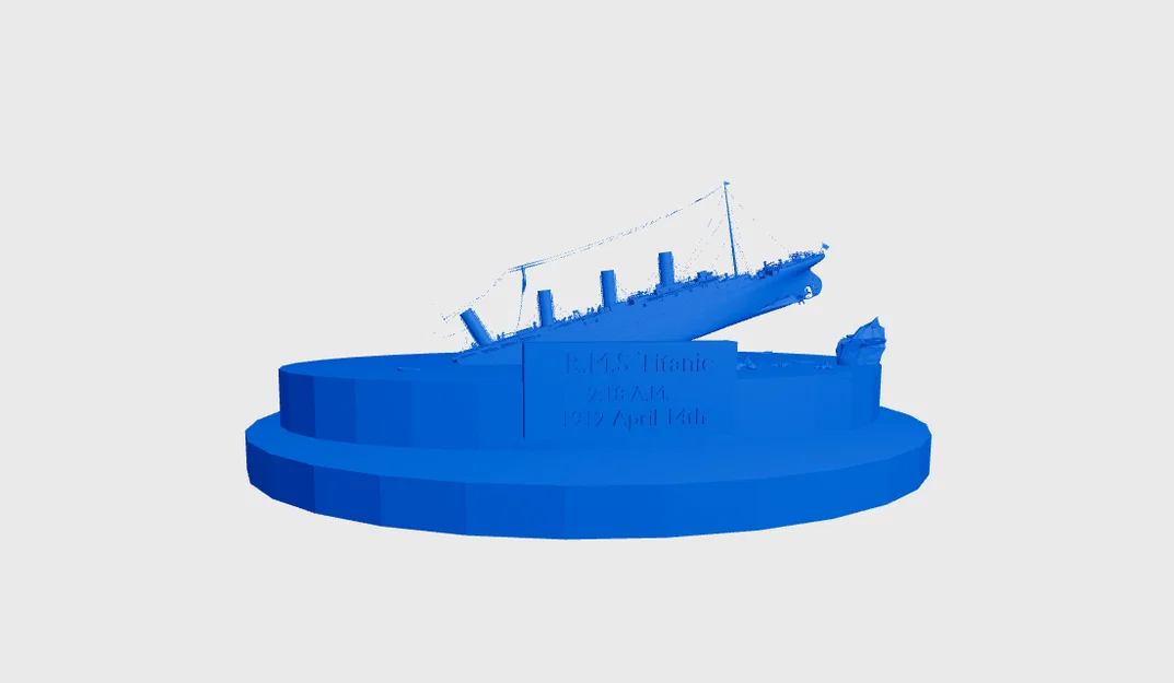 Mô hình trưng bày Titanic đang chìm (Titanic Sinking Display) - Image 2