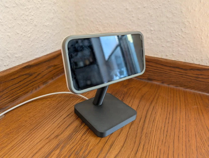 Đế sạc Magsafe cho iPhone (Magsafe Charger Stand For iPhone) - Image 1