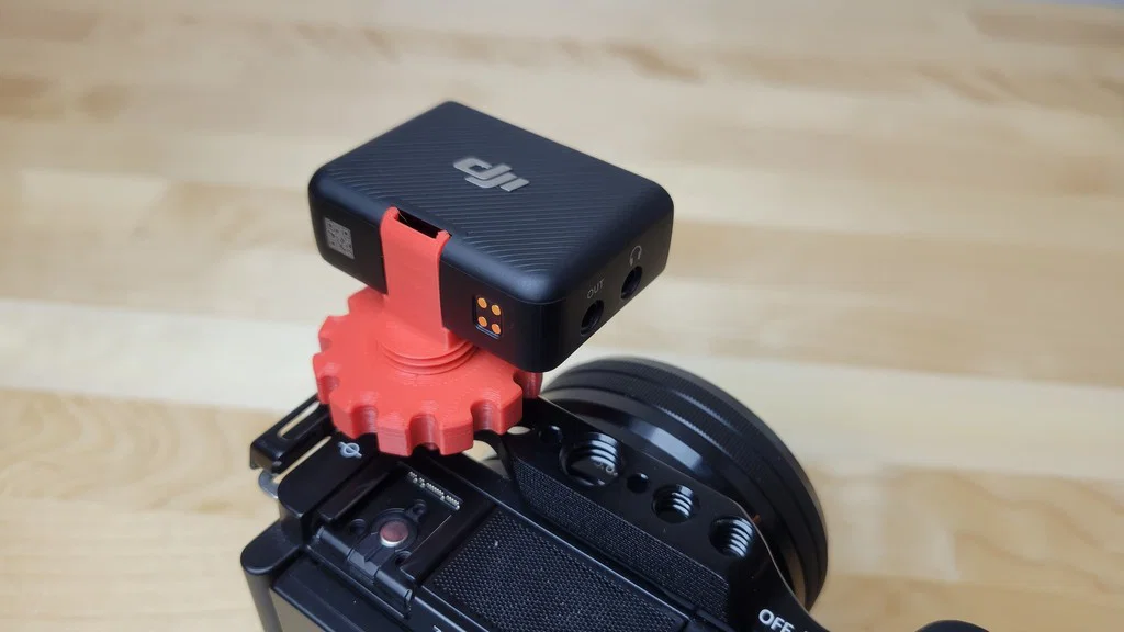 Adapter ốc khóa cold shoe cho DJI Mic Receiver (Locking Cold Shoe Screw Adapter) - Image 1