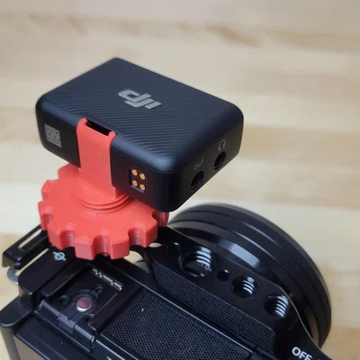 Adapter ốc khóa cold shoe cho DJI Mic Receiver (Locking Cold Shoe Screw Adapter)