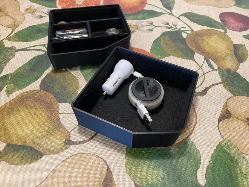 Khay sắp xếp đồ tiện ích cho hộc để tay Kia Niro 2023 - Image 2