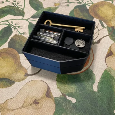 Khay sắp xếp đồ tiện ích cho hộc để tay Kia Niro 2023