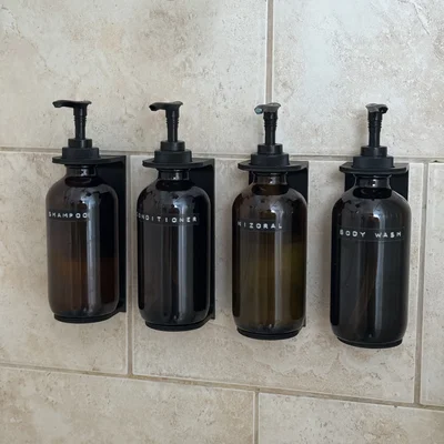 Giá Treo Tường Cho Chai Bơm Xà Phòng Amber (Amber Soap Dispenser Bottle Wall Mount)