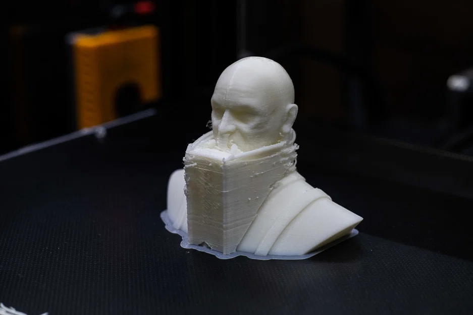 Tượng bán thân Darth Vader không đội mặt nạ (Unmasked Darth Vader Bust) - Image 4