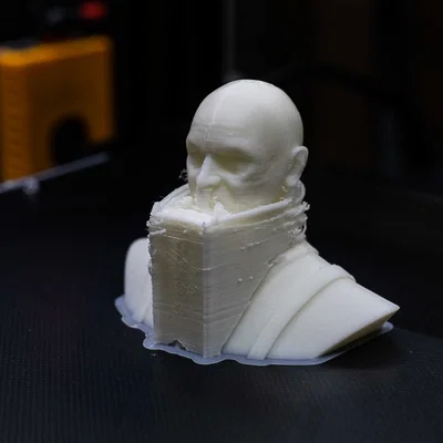 Tượng bán thân Darth Vader không đội mặt nạ (Unmasked Darth Vader Bust)