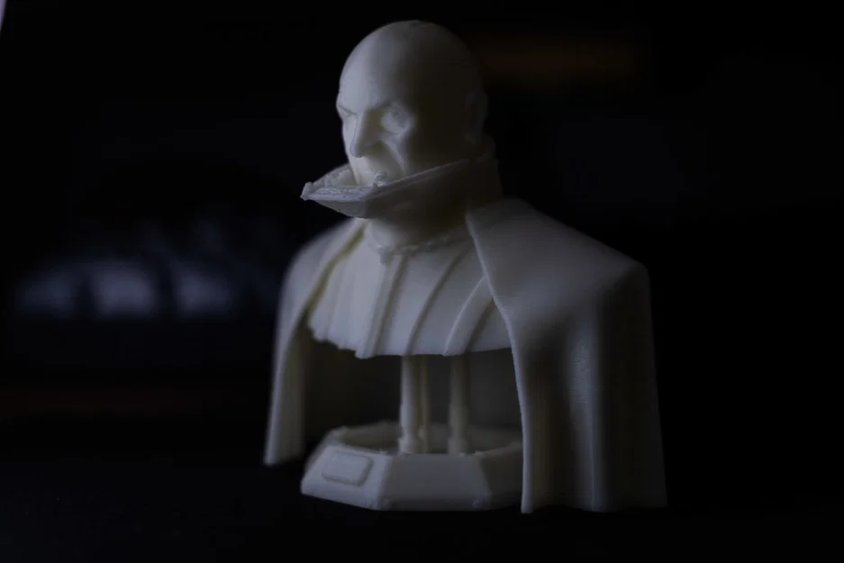 Tượng bán thân Darth Vader không đội mặt nạ (Unmasked Darth Vader Bust) - Image 7