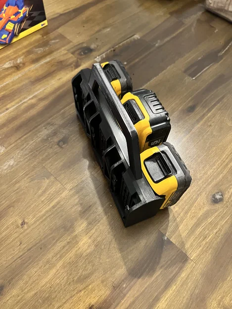 Khay đựng 6 pin DEWALT 20V - Giải pháp lưu trữ di động tiện lợi - Image 2