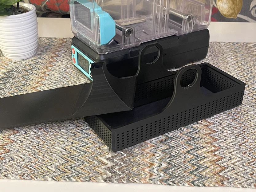 Khay hạt hút ẩm & nắp phễu PolyDryer (Dessicant Tray and Lid) - Image 1