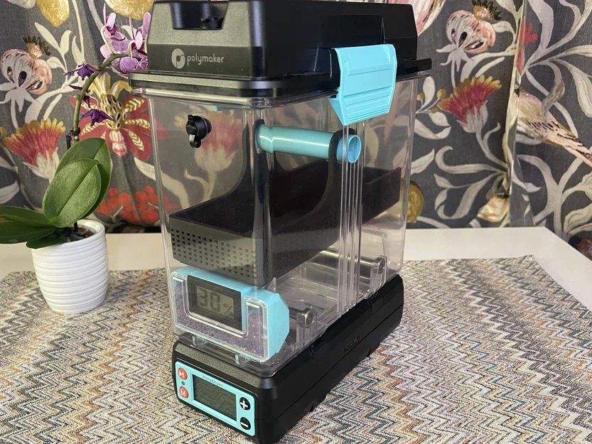 Khay hạt hút ẩm & nắp phễu PolyDryer (Dessicant Tray and Lid) - Image 3