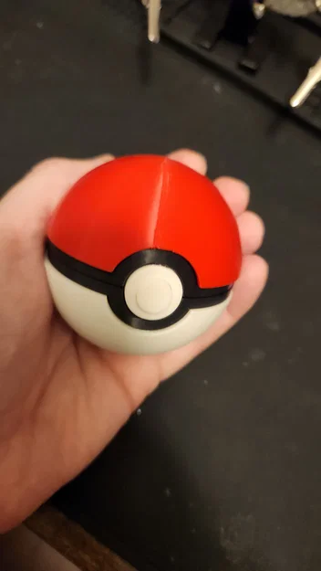 Poke Ball mở được: latch + bản lề print in place - Image 1