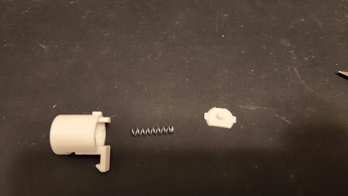 Poke Ball mở được: latch + bản lề print in place - Image 3