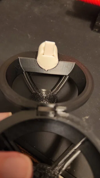 Poke Ball mở được: latch + bản lề print in place - Image 6