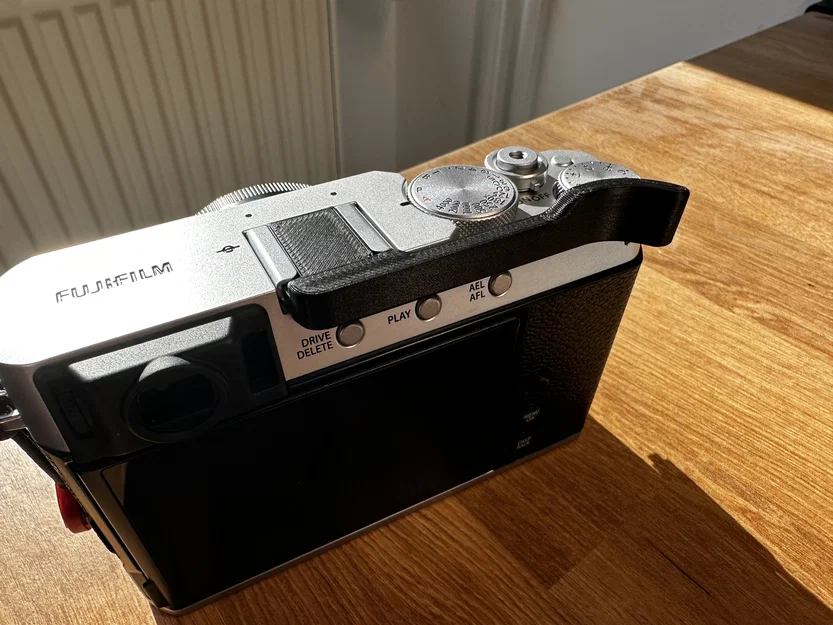 Tay bám ngón cái gắn hot shoe cho Fujifilm X-E4 - Image 1