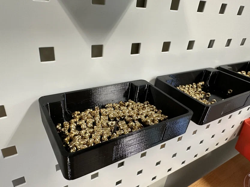 Lochwand Kiste – Hộp nhỏ gắn bảng lỗ vuông - Image 1