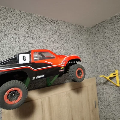 Traxxas Slash - gá treo tường ngang cho 2WD / 4WD