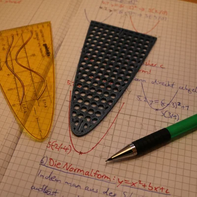 Thước vẽ đồ thị Parabol (Parabel Schablone) - Phụ kiện học tập in 3D