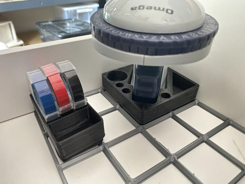 Giá đỡ Gridfinity cho Dymo Omega (V3) - Image 6