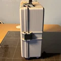 Hộp đựng bài (logo Cards Against Humanity dập nổi trong file 3MF) - Thumbnail 3