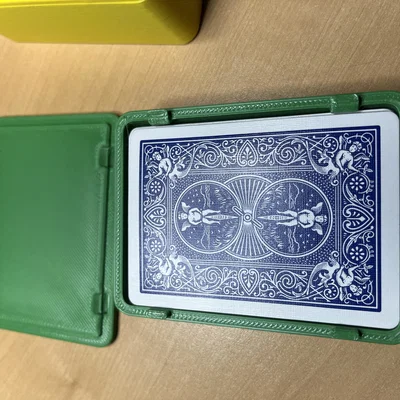 Hộp bấm mở đựng bài tây (Playing Card Snap Box)