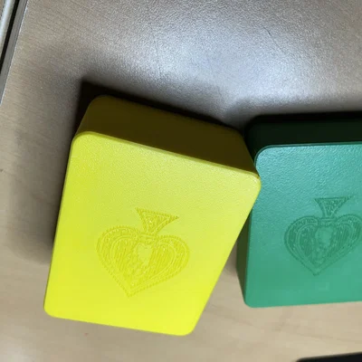Hộp bấm mở đựng bài tây (Playing Card Snap Box)