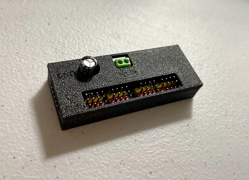 Hộp PCA9685 servo driver có lỗ – nắp sửa cho tụ cao - Image 1