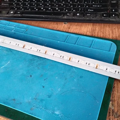 Thanh đỡ đèn LED góc 30 độ 200mm - Phụ kiện trang trí góc máy