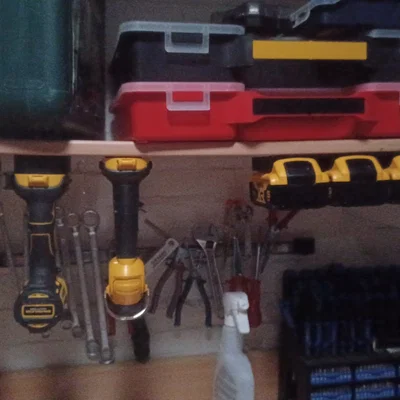 Móc treo máy khoan DeWALT chuyên dụng tiết kiệm không gian