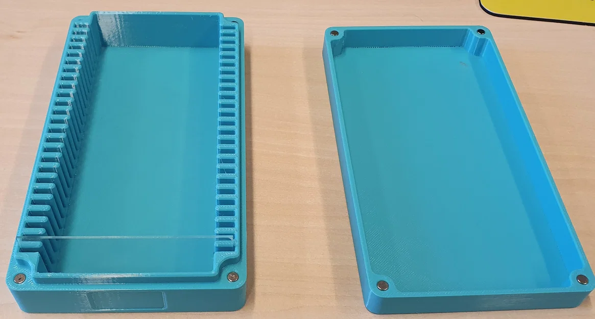 Hộp đựng lam kính (Microscope slides' box) - Image 1