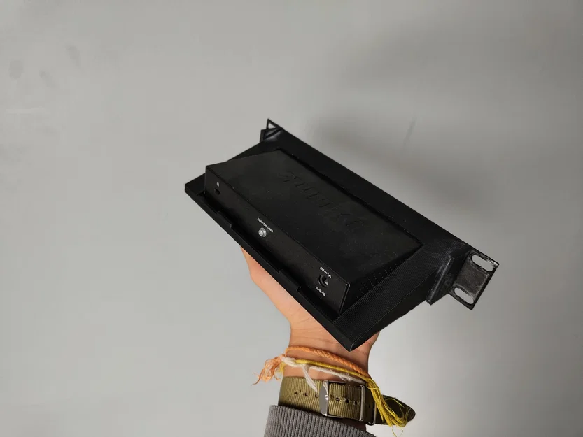 Giá đỡ rack 10" cho switch D-Link DGS-108 (10" Rack Mount DGS108 Switch) - Image 2