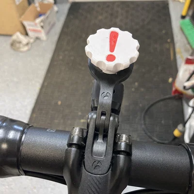 Miếng nhắc nhở cho ngàm quarter turn Garmin hoặc Wahoo (bike computer)