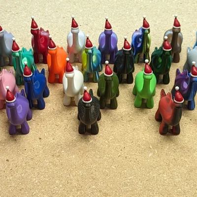 Mô hình khủng long Giáng sinh đáng yêu - Cute Stylized Dinosaur Santa