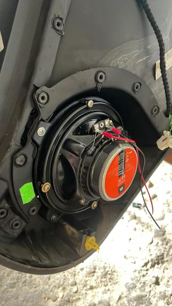 Ngàm chuyển đổi loa 160mm-165mm cho BMW E46 (JBL 637f) - Image 2