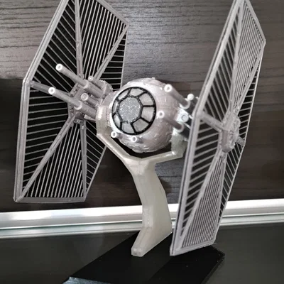 TIE Fighter (Tie Heavy Gunner) – bản dựng lại để in MMU