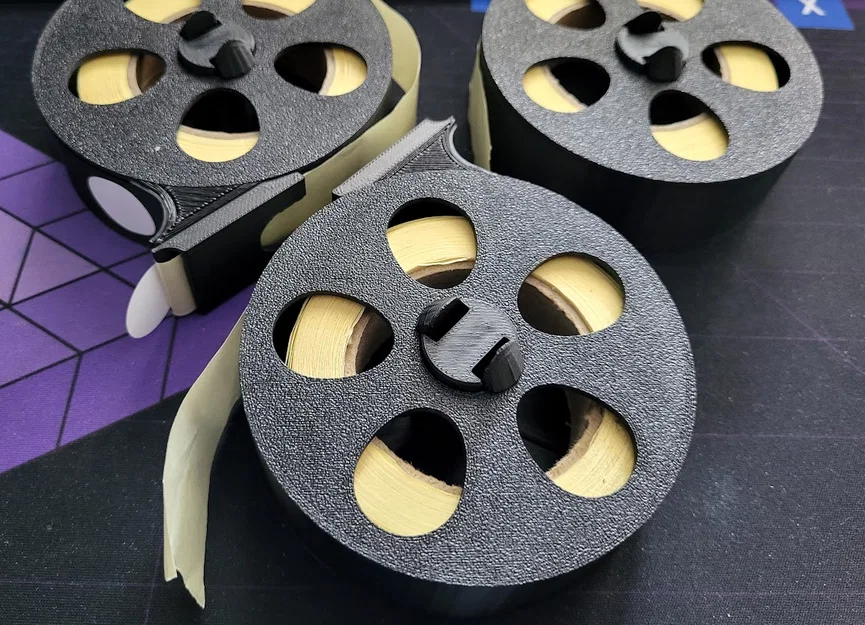 Hộp đựng và phân phối cuộn miếng dán tiện lợi (Target Patch Dispenser) - Image 1