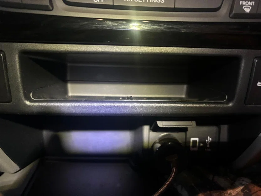 Khay ngăn kéo hộc taplo, vừa Honda Ridgeline (Cubby Tray Drawer) - Image 2
