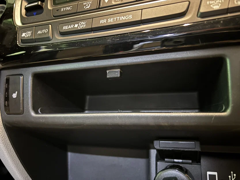 Khay ngăn kéo hộc taplo, vừa Honda Ridgeline (Cubby Tray Drawer) - Image 4