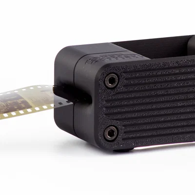 toneCarrier Film Carrier cho DSLR scan film 35 mm (có sprockets!)