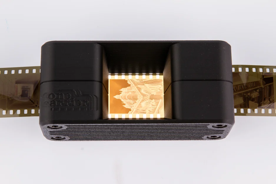 toneCarrier Film Carrier cho DSLR scan film 35 mm (có sprockets!) - Image 3