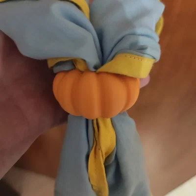 Vòng cố định khăn quàng hướng đạo sinh hình bí ngô (Pumpkin Woggle)