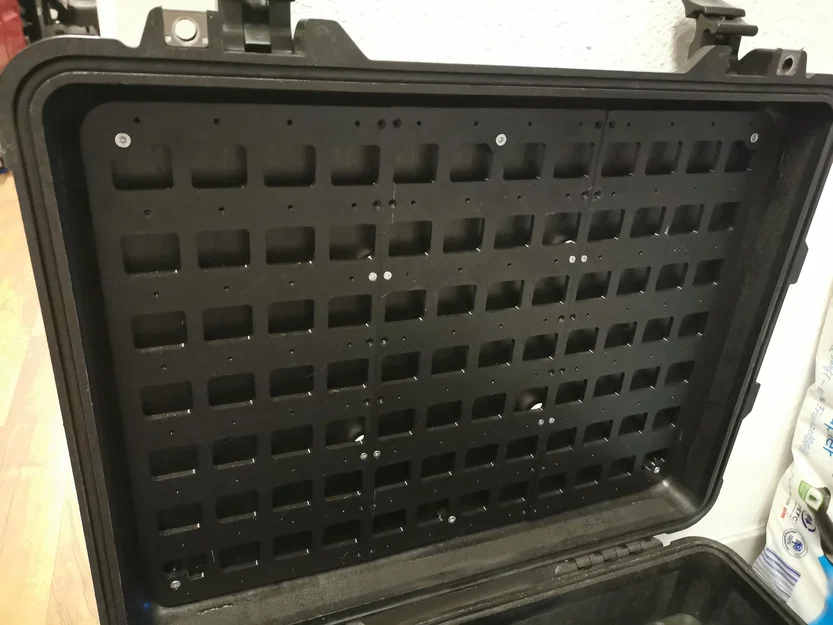 Peli1560 - Lid Molle Grid (Lưới Molle cho nắp Peli 1560) - Image 1
