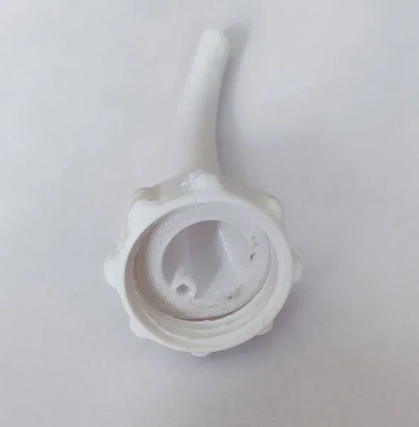 Đầu vòi tưới cây cho chai Coca-Cola - Image 1