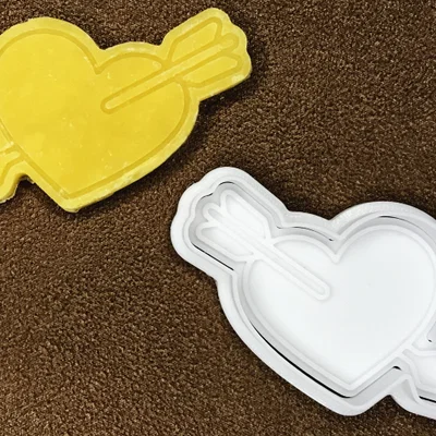 Khuôn cắt bánh quy hình trái tim mũi tên cho ngày Valentine