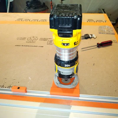 Tấm đế router Dewalt cho ray Wen Tracksaw