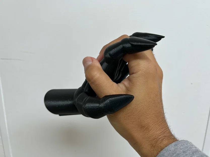 Bàn Tay Ma Quái (treo tường) – Spooky Hand (wall mounted) - Image 6