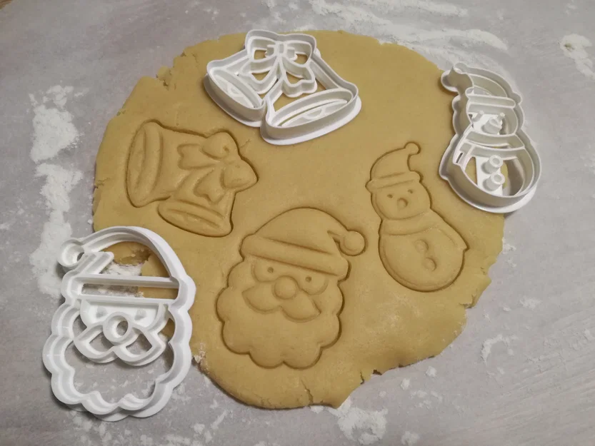 Bộ khuôn cắt bánh quy Giáng Sinh: Ông già Noel, Người tuyết và Chuông - Image 1