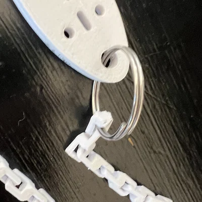 Dao kèm xích dài (knife with long chain)