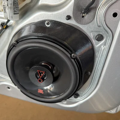 Ngàm gắn loa 6.5 inch cho cửa xe Ford Focus Mk2